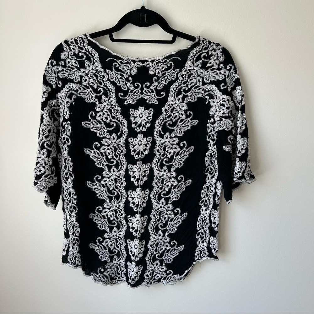 Solitaire Black and White Embroidered Blouse - Picture 2 of 7